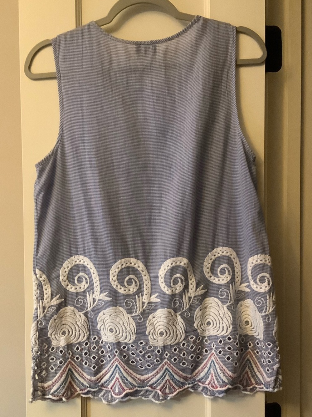 Talbots Light Blue Sleeveless Embroidered Cotton Top - Picture 3 of 6